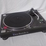 Technics SL-1200mk3D analog disc player