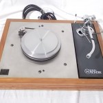 LINN LP12 / SME 3010R analog disc player