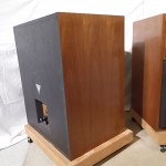 Exclusive 2402 2way speaker system (pair)